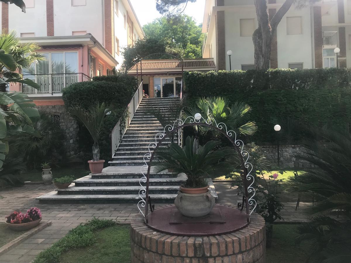 Belvedere Hotel Club Belvedere Marittimo Esterno foto